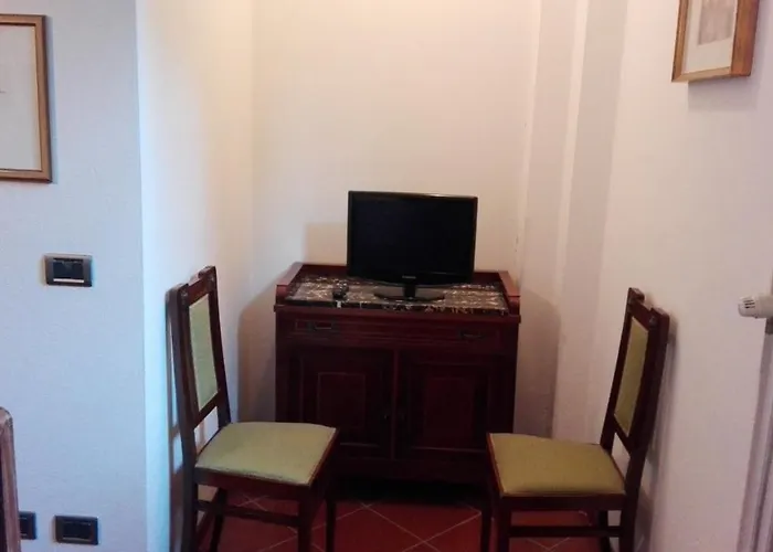 לינה וארוחת בוקר Casina Belvedere קזלקיו די רנו